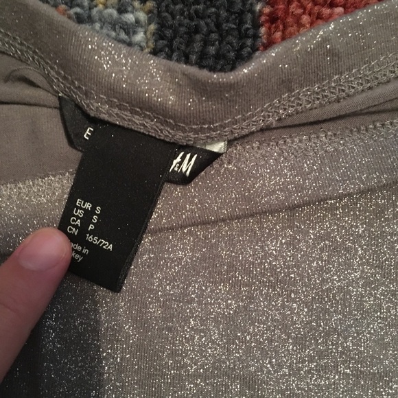 H&M Top (4 for $20) - Picture 3 of 4